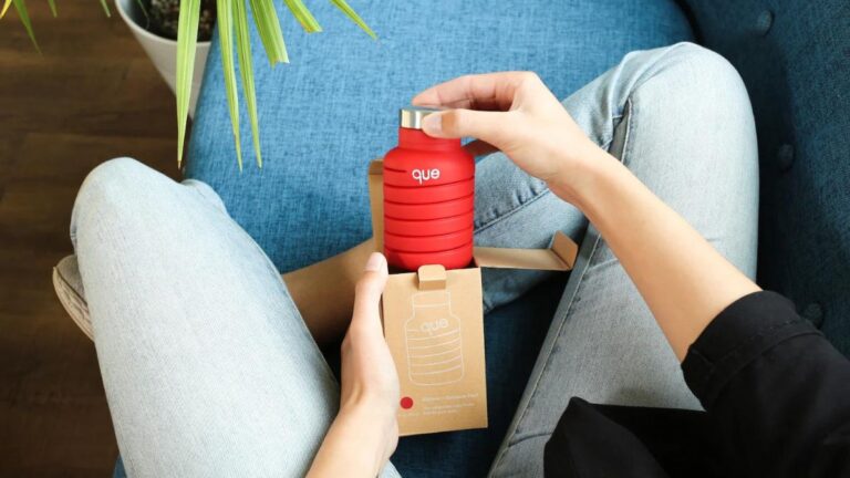 que collapsible water bottle